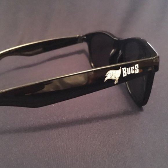 BUCS PUBLIX Promo Sunglasses BLACK Limited Edition NEW - Picture 1 of 8